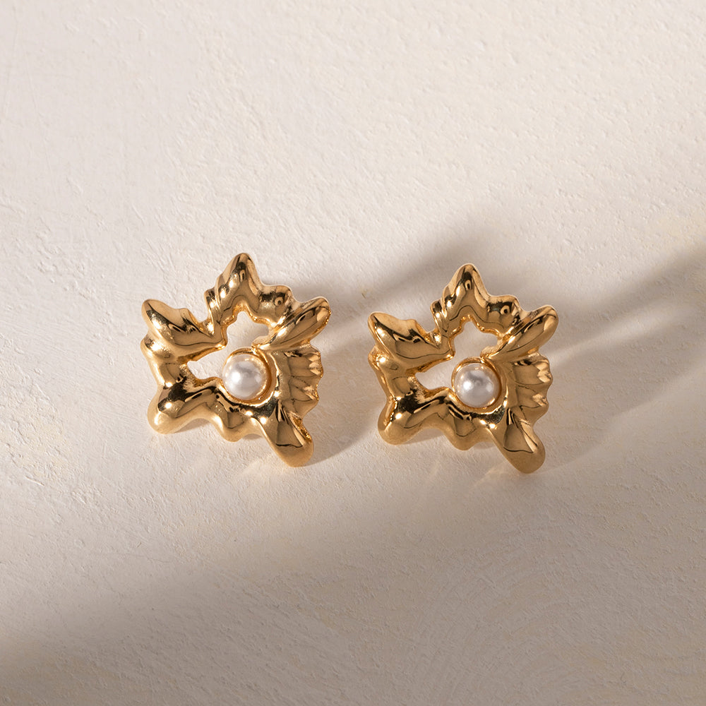 Style Irregular Heart Shape with Pearls 18K Gold Plated Ear Studs