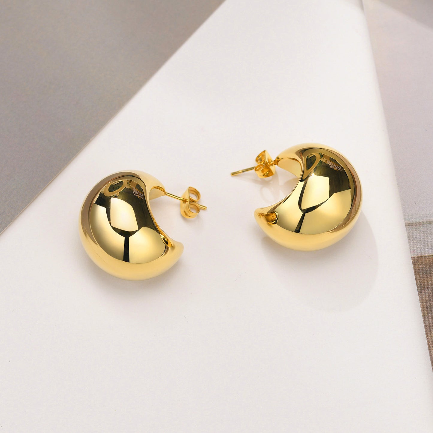Simple Style Solid Color Gold Ear Studs