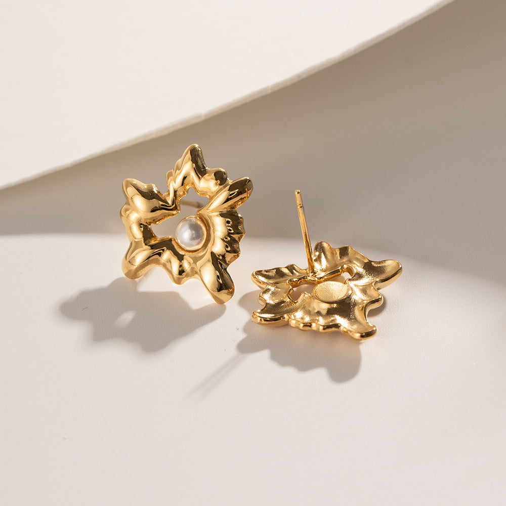 Style Irregular Heart Shape with Pearls 18K Gold Plated Ear Studs