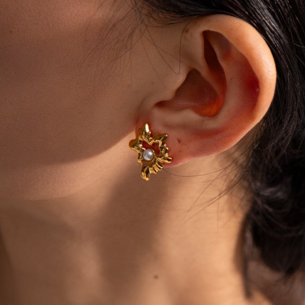 Style Irregular Heart Shape with Pearls 18K Gold Plated Ear Studs
